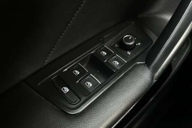 Volkswagen Tiguan (2021) thumbnail 39