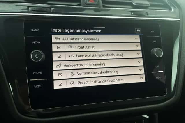 Volkswagen Tiguan (2021) thumbnail 44