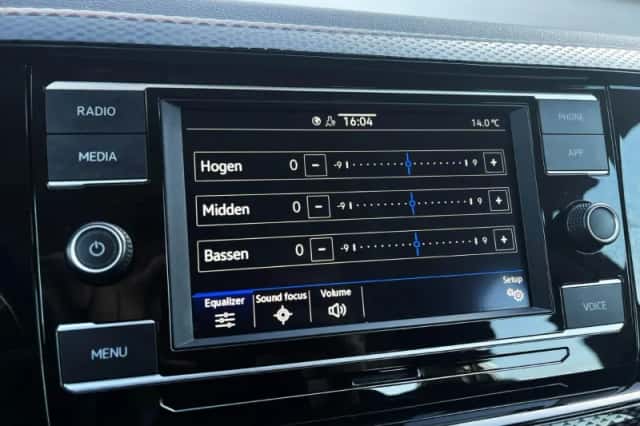 Volkswagen Polo (2023) thumbnail 28