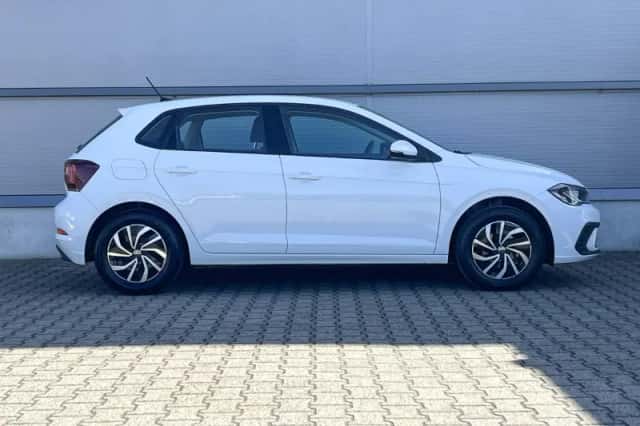 Volkswagen Polo (2023) thumbnail 4
