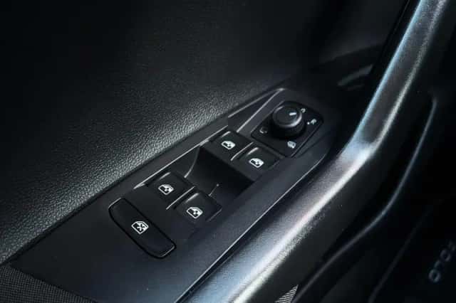 Volkswagen Polo (2023) thumbnail 35