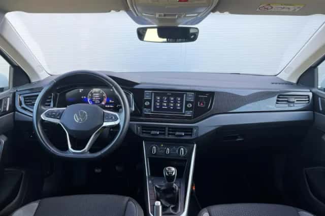 Volkswagen Polo (2023) thumbnail 6