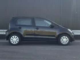 Volkswagen Up! (2020) thumbnail 3