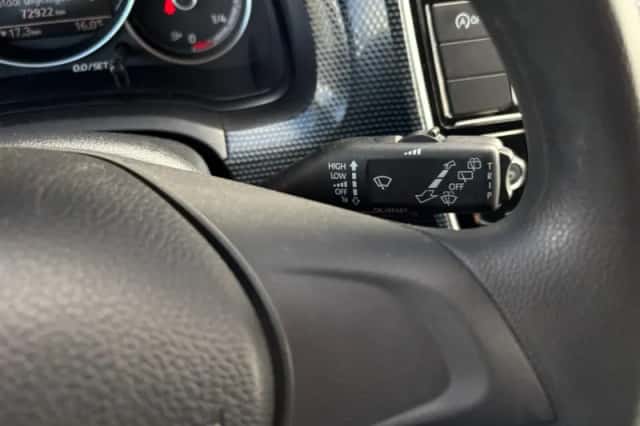 Volkswagen Up! (2020) thumbnail 25