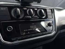 Volkswagen Up! (2020) thumbnail 27