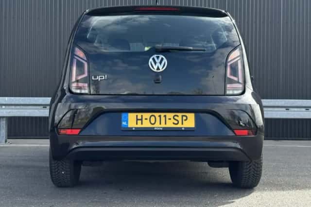 Volkswagen Up! (2020) thumbnail 10