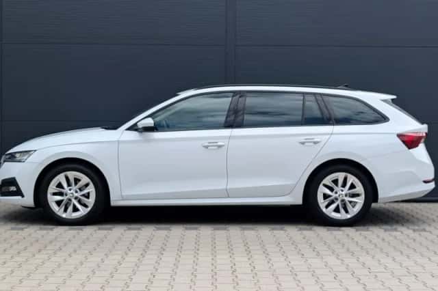 Škoda Octavia (2021) thumbnail 12