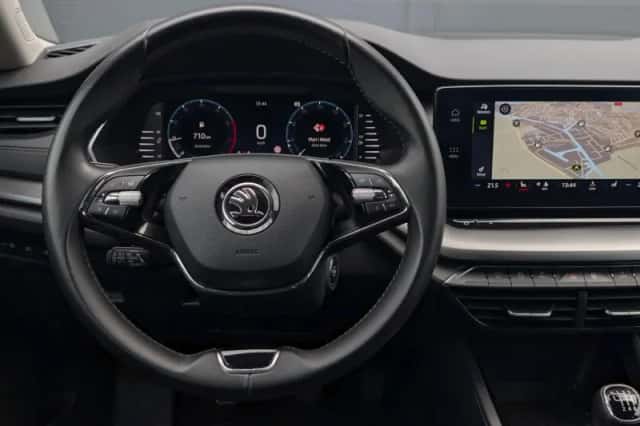 Škoda Octavia (2021) thumbnail 19