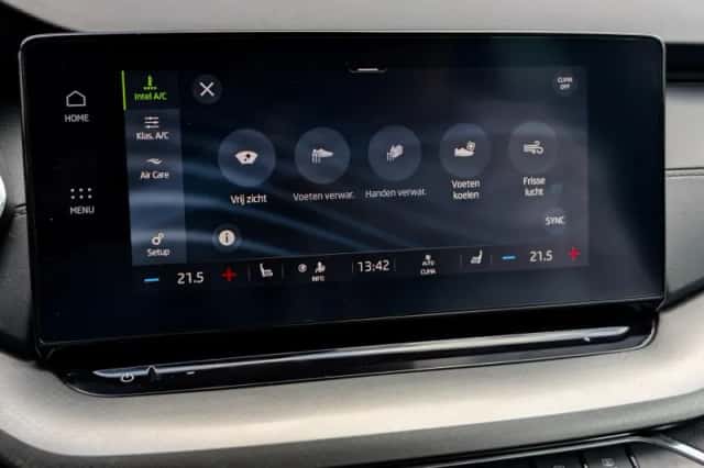 Škoda Octavia (2021) thumbnail 32