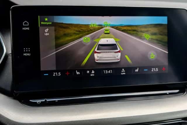 Škoda Octavia (2021) thumbnail 34