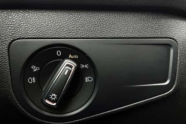 Volkswagen Tiguan (2020) thumbnail 35
