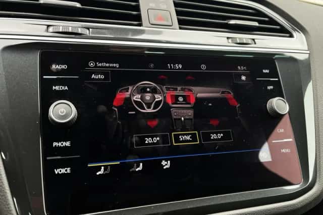 Volkswagen Tiguan (2020) thumbnail 38