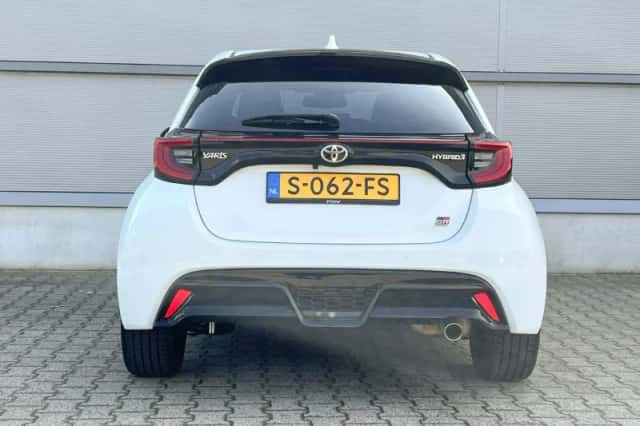 Toyota Yaris (2023) thumbnail 11