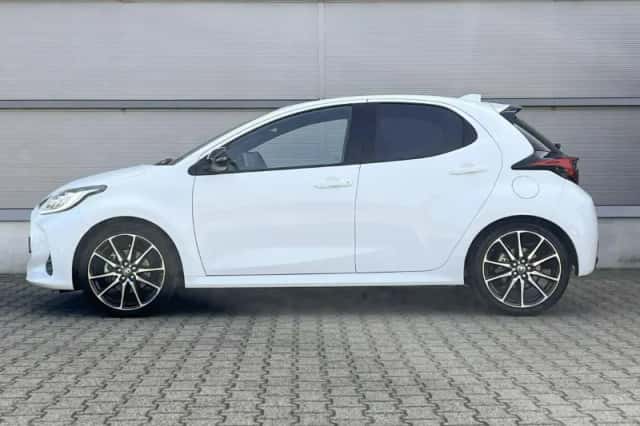 Toyota Yaris (2023) thumbnail 13