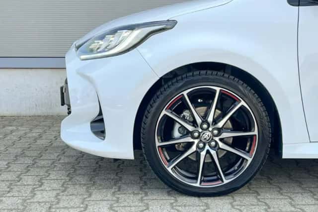 Toyota Yaris (2023) thumbnail 14