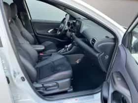 Toyota Yaris (2023) thumbnail 15