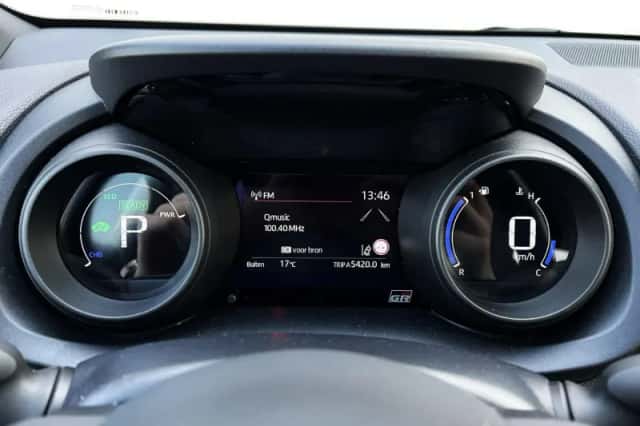Toyota Yaris (2023) thumbnail 21