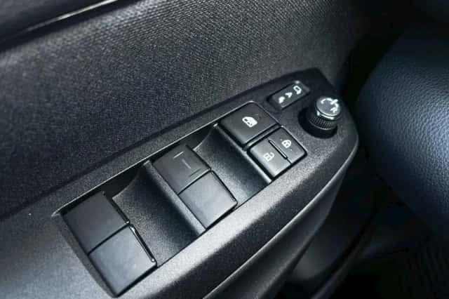 Toyota Yaris (2023) thumbnail 33