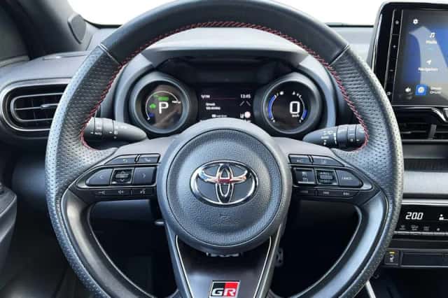 Toyota Yaris (2023) thumbnail 35
