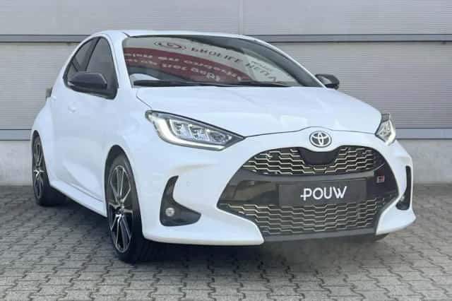 Toyota Yaris (2023) thumbnail 10