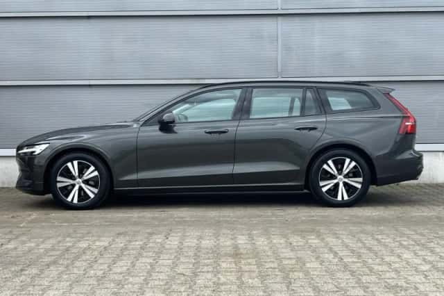 Volvo V60 (2022) thumbnail 13