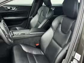 Volvo V60 (2022) thumbnail 4