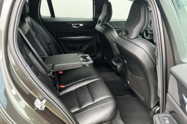 Volvo V60 (2022) thumbnail 32