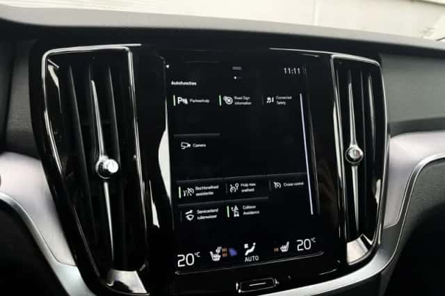 Volvo V60 (2022) thumbnail 43