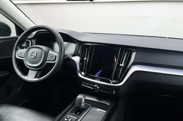 Volvo V60 (2022) thumbnail 44