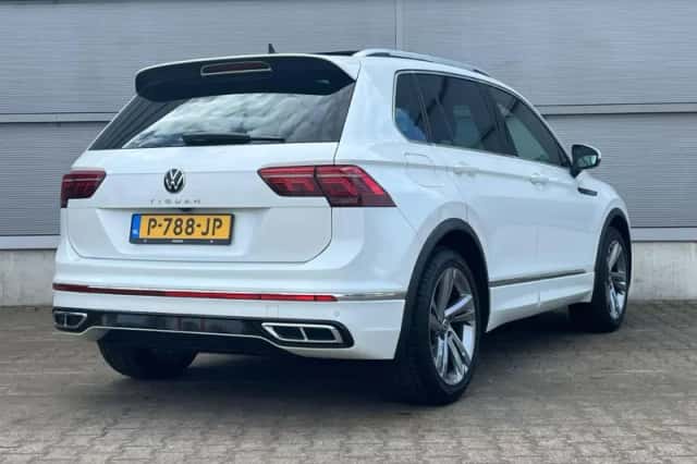 Volkswagen Tiguan (2022) thumbnail 2