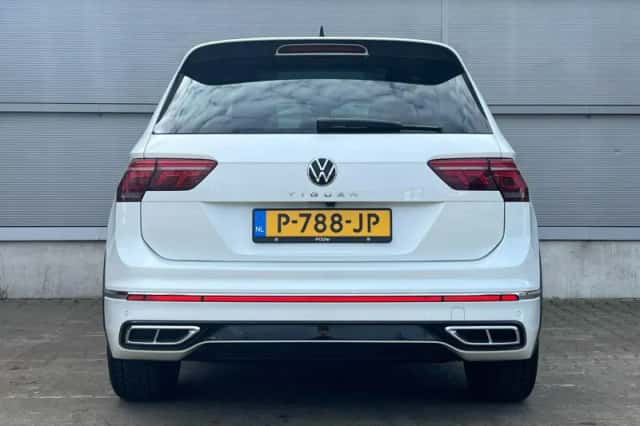 Volkswagen Tiguan (2022) thumbnail 11