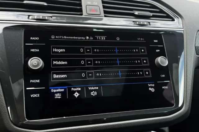 Volkswagen Tiguan (2022) thumbnail 44