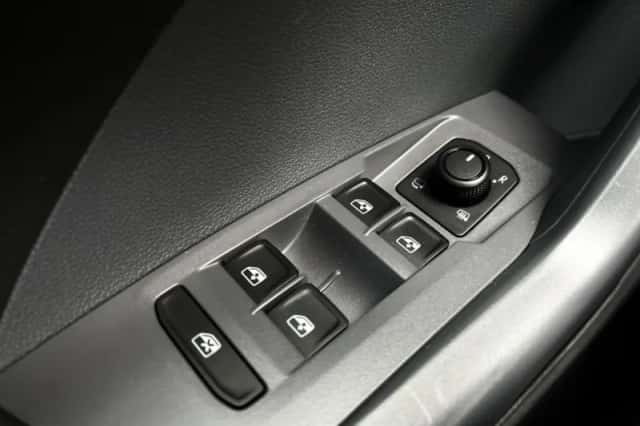 Volkswagen T-Cross (2020) thumbnail 34