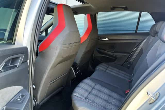 Volkswagen Golf (2024) thumbnail 20