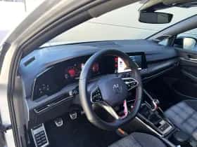Volkswagen Golf (2024) thumbnail 37