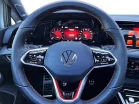 Volkswagen Golf (2024) thumbnail 41