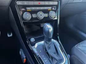 Volkswagen T-Roc (2021) thumbnail 33