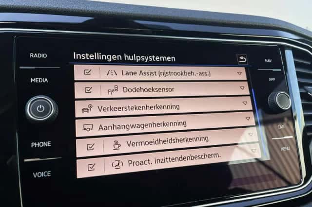 Volkswagen T-Roc (2021) thumbnail 52