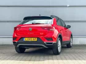 Volkswagen T-Roc (2021) thumbnail 2