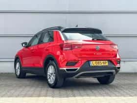 Volkswagen T-Roc (2021) thumbnail 11