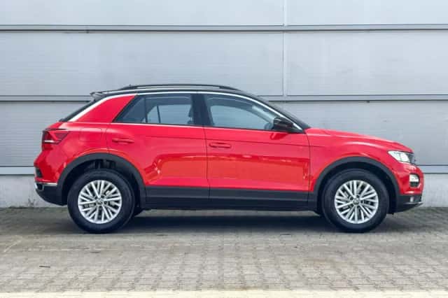 Volkswagen T-Roc (2021) thumbnail 3