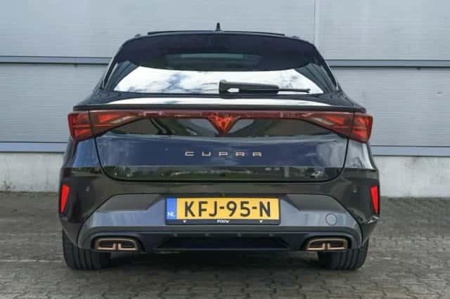 CUPRA Leon Sportstourer (2025) thumbnail 11