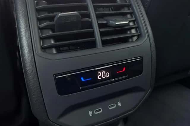 CUPRA Leon Sportstourer (2025) thumbnail 18