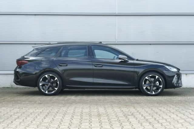 CUPRA Leon Sportstourer (2025) thumbnail 4