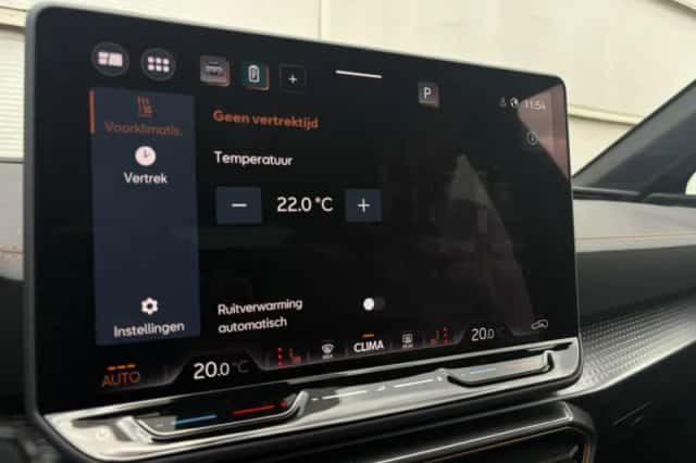 CUPRA Leon Sportstourer (2025) thumbnail 33