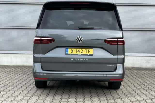 Volkswagen Multivan (2024) thumbnail 12