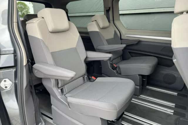 Volkswagen Multivan (2024) thumbnail 17