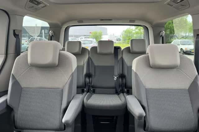 Volkswagen Multivan (2024) thumbnail 23