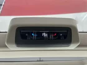 Volkswagen Multivan (2024) thumbnail 24