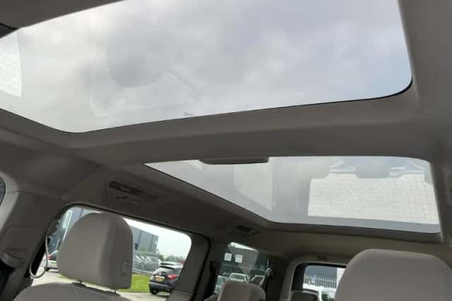 Volkswagen Multivan (2024) thumbnail 26
